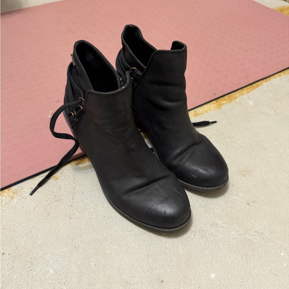 Roxy Sleek Black Ankle Booties